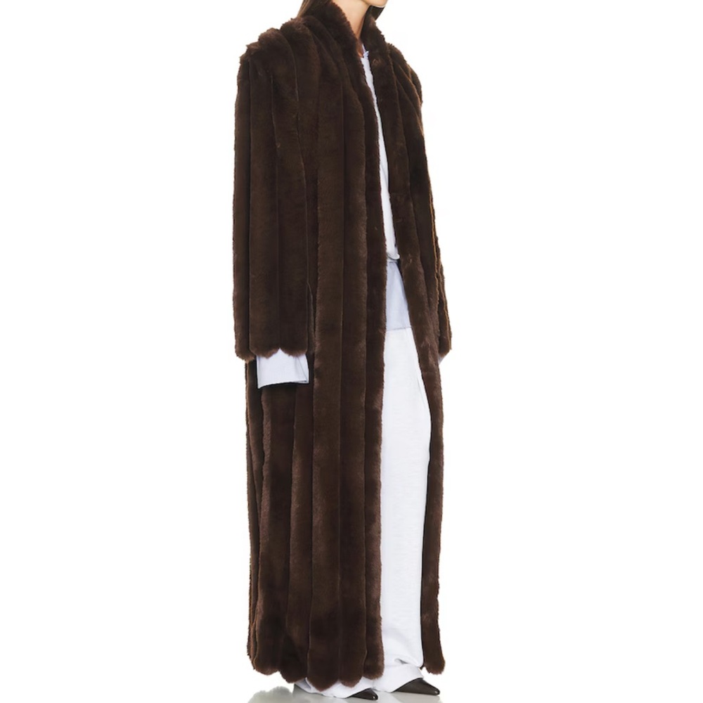 Elegant Brown Fur Coat